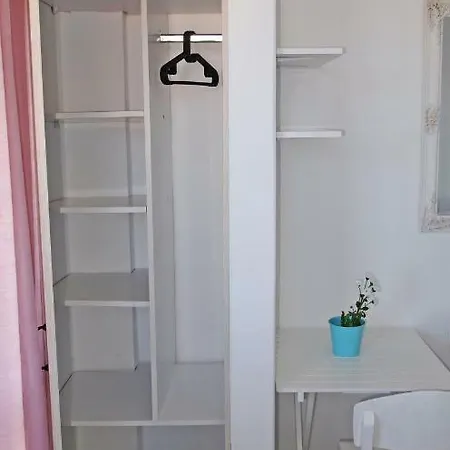 Burkopolis Holiday home *