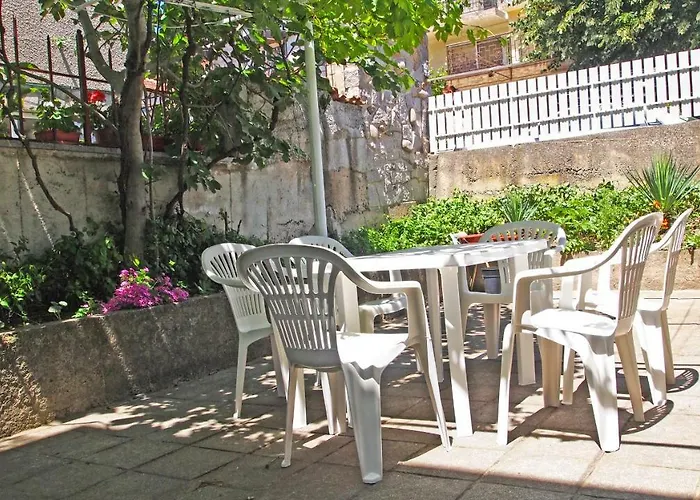 Burkopolis Hébergement de vacances *